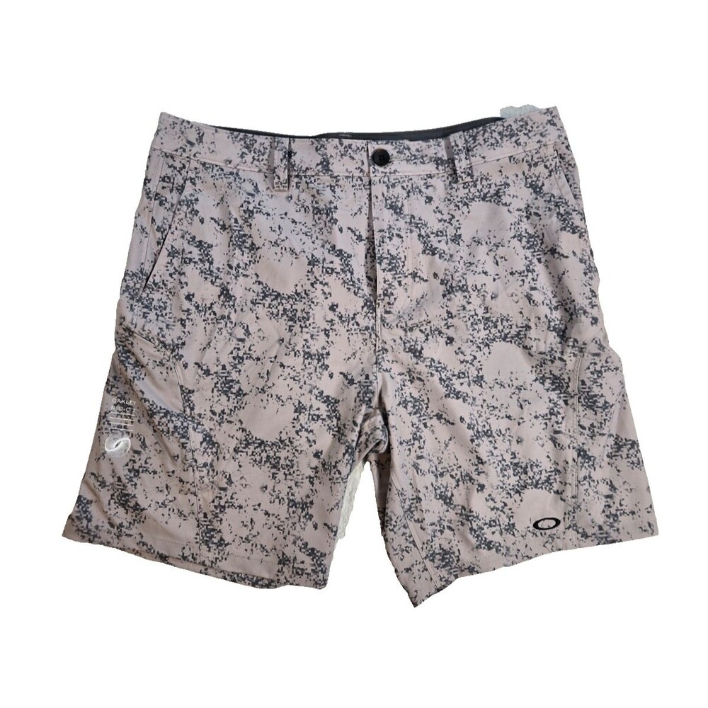 Mens Oakley Golf Shorts Gray Digital Camo Regular Fit Size 33 Performance 33x8